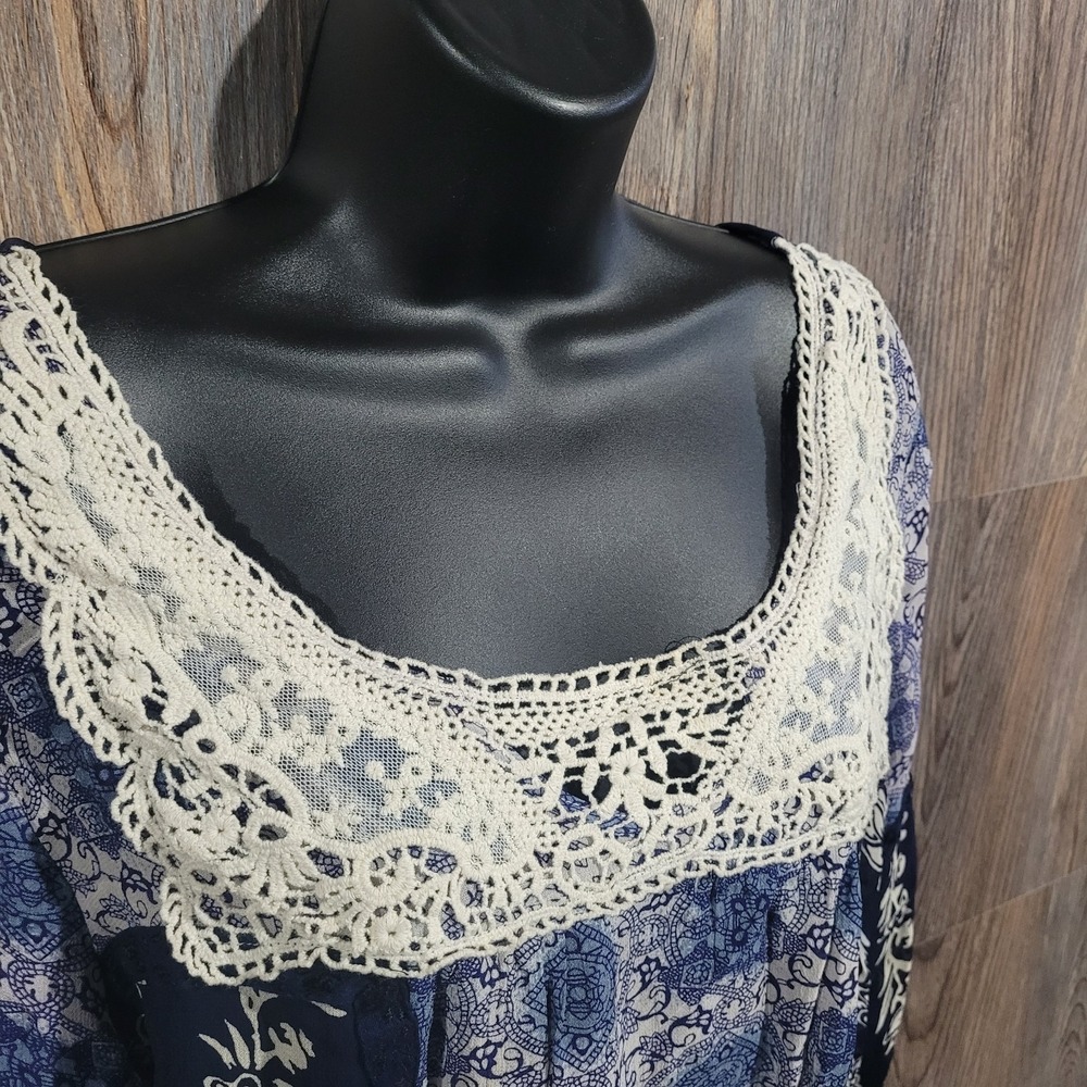 Bila Sheer Boho Peasant Blouse Size L Blue Crochet Neck 3/4 Slv Lightweight - Picture 3 of 13